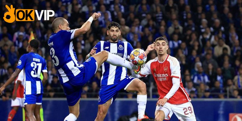 Arsenal thảm hại trước Porto